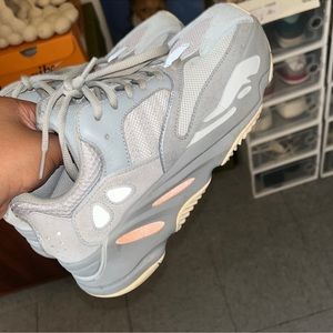 YEEZY 700 Inertia